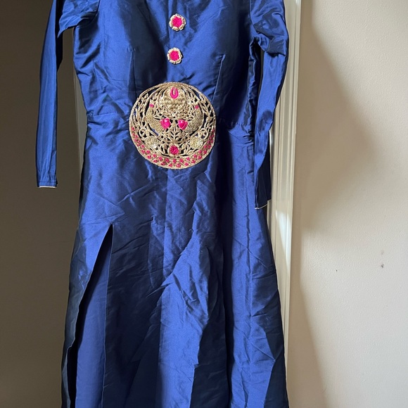 Sold).  Desiner heavy long dress - Picture 2 of 4